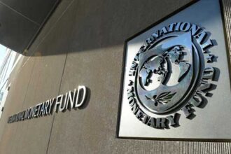 aaa 330x220 - صندوق النقد الدولي يؤكد زيادة المخاطر على الاستقرار المالي