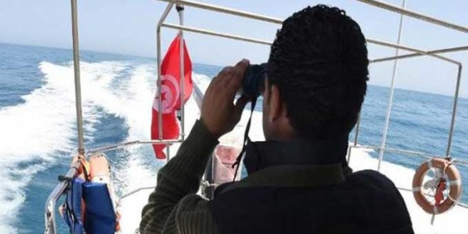 1682278430 migration Tunisie 660x330 - إحباط ثلاث عمليات اجتياز للحدود البحرية خلسة وإنقاذ 93 مجتازا