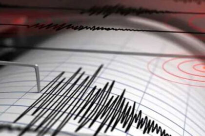 1682405147 zelzel 660x330 420x280 - زلزال بقوة 7.1 درجات يضرب أندونيسيا وتحذير من تسونامي..