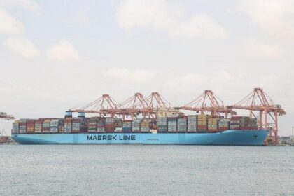 Oman ports 420x280 - مصر تخفّض الاستيراد من الولايات المتحدة وتزيد الصادرات إلى أفريقيا