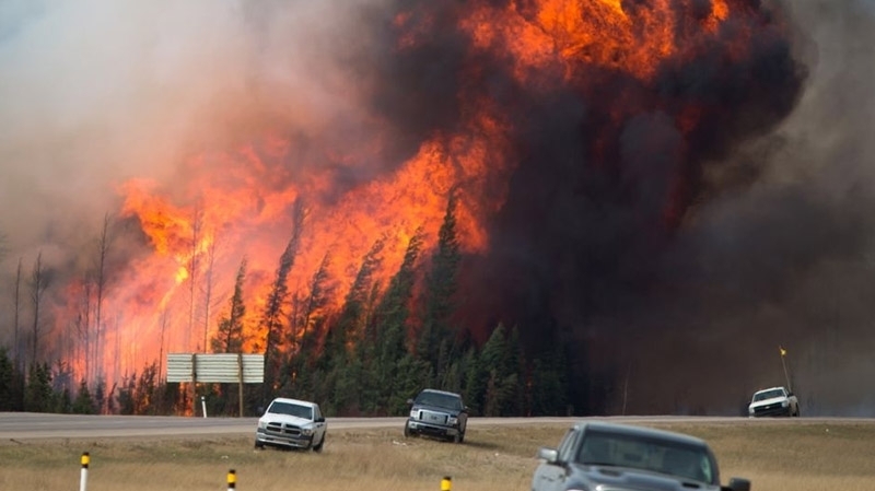 1501876756 article - كندا: إجلاء نحو 13 ألف شخص غربي البلاد بسبب الحرائق