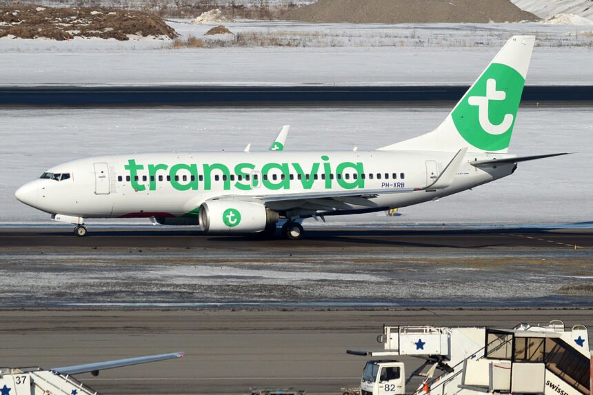 Transavia PH XRB Boeing 737 7K2 40269351105 860x573 - ترانسافيا” للطيران تعلن عن موعد أولى رحلاتها من باريس نحو مطار توزر- نفطة الدولي