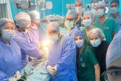 FB IMG 1695290975229 420x280 - انجاز طبي جديد في تونس.. اجراء أول عملية زراعة قلب لطفل بنجاح بمستشفى الرابطة