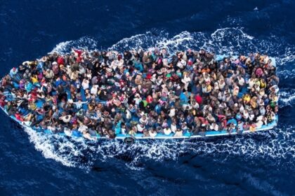 inbound70057016598334473 420x280 - تزايد ملحوظ في وصول المهاجرين إلى إيطاليا عبر السواحل التونسية: أرقام قياسية تثير القلق